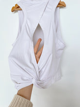 Load image into Gallery viewer, White Cross-Back Exercise Top (S/M)
