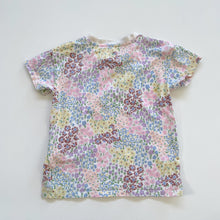 Load image into Gallery viewer, Cotton On Floral Kindy Tee (5y)
