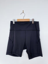 Load image into Gallery viewer, Lululemon Bike Shorts Black  (Lulu 6 = women S)
