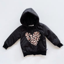 Load image into Gallery viewer, Kissed by Radicool Hooded Jacket Black/ Leopard Heart (1y)
