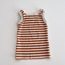 Load image into Gallery viewer, Snuggle Hunny Organic Singlet Tan Stripes (1y)
