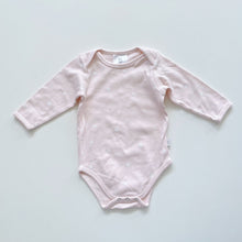 Load image into Gallery viewer, BABU Organic L/S Bodysuit Pale Pink Stars (6-12m)
