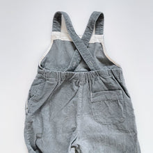 Load image into Gallery viewer, Green Cord Overalls *small repair spot (4y)
