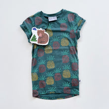 Load image into Gallery viewer, Minti Pineapple Dress Green NEW (3y)
