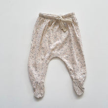 Load image into Gallery viewer, Nature Baby Merino Footed Pants Floral/ Bunny (0-3m)
