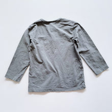 Load image into Gallery viewer, Buck &amp; Baa Organic L/S Top Green (6y)
