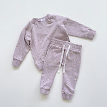 Load image into Gallery viewer, Jamie Kay Organic Chloe Sweater + Pants Purple Floral (6-12m)
