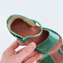 Load image into Gallery viewer, Young Soles Green Leather Sandals w/ Buckle NEW (EU22)
