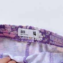 Load image into Gallery viewer, Cotton On Shorts Purple Floral (4y)
