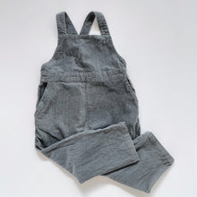 Load image into Gallery viewer, Green Cord Overalls *small repair spot (4y)
