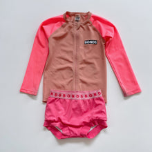 Load image into Gallery viewer, Bonds L/S Swim Set Pink/ Tan (3y)
