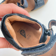 Load image into Gallery viewer, Bobux I-Walk Leather Sandals Navy Velcro (EU24)
