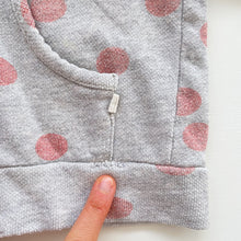 Load image into Gallery viewer, Nature Baby Organic Zip Hoodie Grey Dots *Kindy (3-4y)
