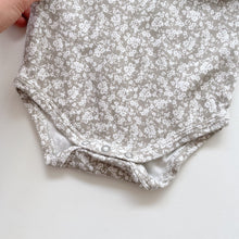 Load image into Gallery viewer, Jamie Kay Organic Frill L/S Bodysuit (2y)
