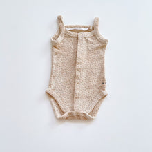 Load image into Gallery viewer, Susukoshi Terry Bodysuit Latte (0-3m)
