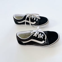 Load image into Gallery viewer, Vans Leather Sneakers | Black (US3/UK 2.5/ EU34/ 21cm)
