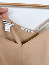 Load image into Gallery viewer, Country Road Organically Grown Linen Top Tan (8)
