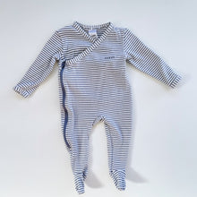 Load image into Gallery viewer, Bonds Onesie Stripes (0-3m)
