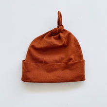 Load image into Gallery viewer, Merino Rust Beanie (6-12m)
