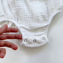 Load image into Gallery viewer, Marlee + Jo Muslin Romper White (2y)

