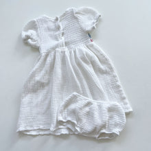 Load image into Gallery viewer, Stella McCartney Muslin Dress + Bloomers (3y)
