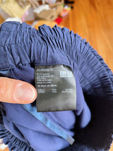 Load image into Gallery viewer, Uniqlo Broderie Skir Navy Midi (XS)
