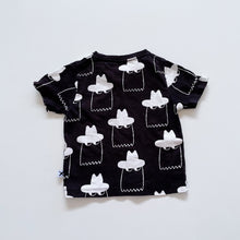 Load image into Gallery viewer, Minti T-Shirt B/W Hats (2y)
