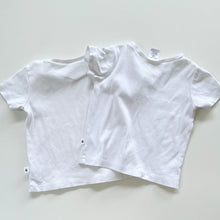 Load image into Gallery viewer, Dimples Organic White Kindy T-Shirts Bundle 2x (3y)
