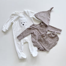 Load image into Gallery viewer, Little Bundle All-In-One/Grey Star Set (0-3m)
