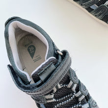 Load image into Gallery viewer, Bobux Summit Sandals Black (EU26)
