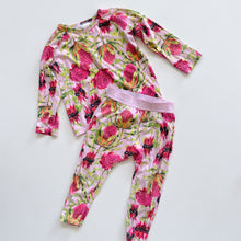 Load image into Gallery viewer, Bonds PJs Pink Floral (3y)
