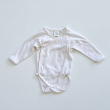 Load image into Gallery viewer, Nature Baby Organic Kimono Bodysuit Natural (0-3m)

