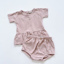 Load image into Gallery viewer, Buck &amp; Baa Organic Frill Tee + Blommers Set Blush (2-3y)
