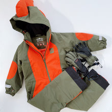 Load image into Gallery viewer, XTM Rugrats II Kids One Piece Snow Suit Green/Orange + Gloves (4y)
