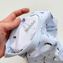 Load image into Gallery viewer, Mandai Organic T-Shirt Blue Penguins *tagged bigger (2-3y)
