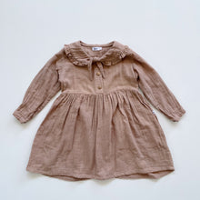 Load image into Gallery viewer, Button Organic Cotton Muslin Collared Dress - Latte (2y)
