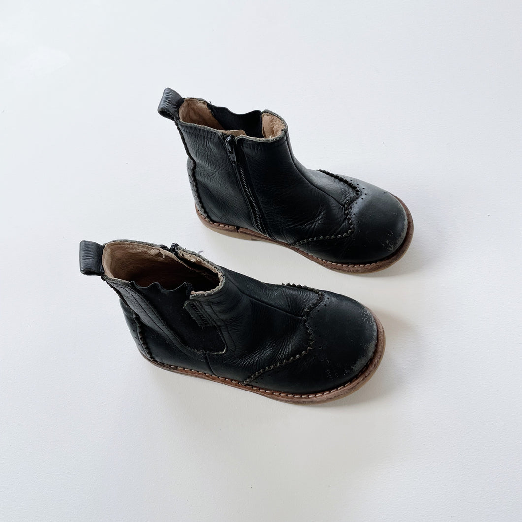 Pretty Brave Boots Black *tagged bigger (UK6/ 18-24m/ EU23/ 14cm)