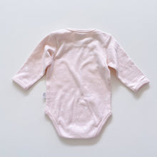 Load image into Gallery viewer, BABU Organic Bodysuit Pink Stars (0-3m)
