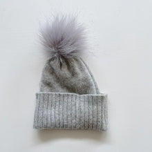 Load image into Gallery viewer, Livly Luxury Cashmere Beanie Grey (0-3m)
