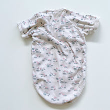 Load image into Gallery viewer, Nature Baby Organic Kimono S/S Bodysuit Water Lily (6-12m)
