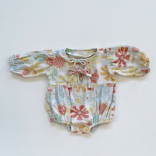 Load image into Gallery viewer, Noni Romper Orange/Blue/Lemons Pattern (3-6m)
