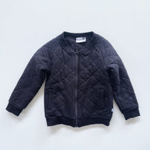 Load image into Gallery viewer, Minti Quilt Jacket Black (6y)
