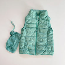 Load image into Gallery viewer, Down Travel Puffer Vest + Bag Mint Green (3-4y)
