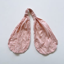 Load image into Gallery viewer, Pink Broderie Headband (3-5y)
