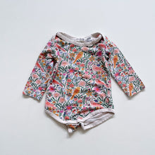 Load image into Gallery viewer, Wilson &amp; Frenchy Organic Cotton Bodysuit L/S Floral (6-12m)
