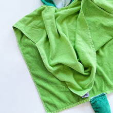Load image into Gallery viewer, Green Shark Beach/Swim Towel (2-4y)
