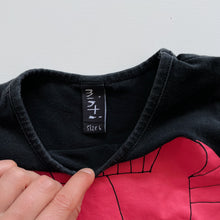 Load image into Gallery viewer, Minti Black L/S Dress Pink Lion (6y)
