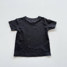 Load image into Gallery viewer, Kenzo T-Shirt Black &amp; White (2-3y)
