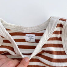 Load image into Gallery viewer, Snuggle Hunny Organic Singlet Tan Stripes (1y)
