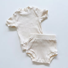 Load image into Gallery viewer, August Bear Rib Set Beige (3-6m)
